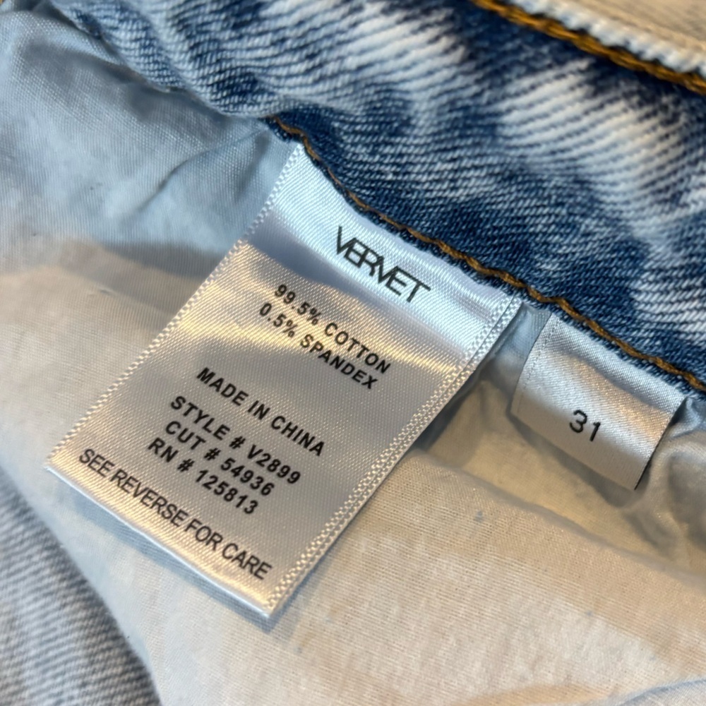 Vervet Women's Straight Distressed Hem Acid Wash Denim Jeans - Size 31 - Picture 6 of 7